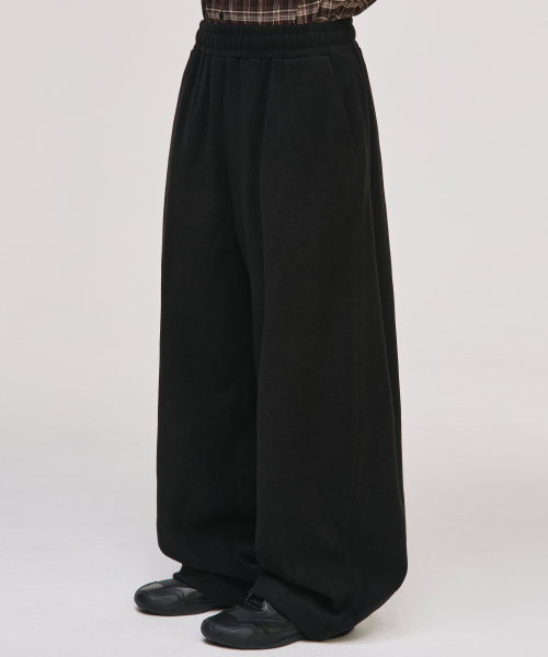 SIGNATURE（シグネチャ）の「ワイドポラポリストレーニングパンツ[ブラック]（スウェットパンツ・レディース・その他・L/M）」の3枚目の写真