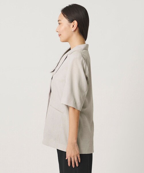 A DAY IN THE LIFE UNITED ARROWS（アデイインザライフユナイテッドアローズ）の「シアーツイル ダブル ショートスリーブジャケット ‐マシンウォッシャブル‐＜A DAY IN THE LIFE＞（テーラードジャケット・レディース・ナチュラル/ネイビー・FREE）」の6枚目の写真