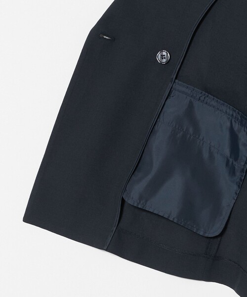 A DAY IN THE LIFE UNITED ARROWS（アデイインザライフユナイテッドアローズ）の「シアーツイル ダブル ショートスリーブジャケット ‐マシンウォッシャブル‐＜A DAY IN THE LIFE＞（テーラードジャケット・レディース・ナチュラル/ネイビー・FREE）」の18枚目の写真