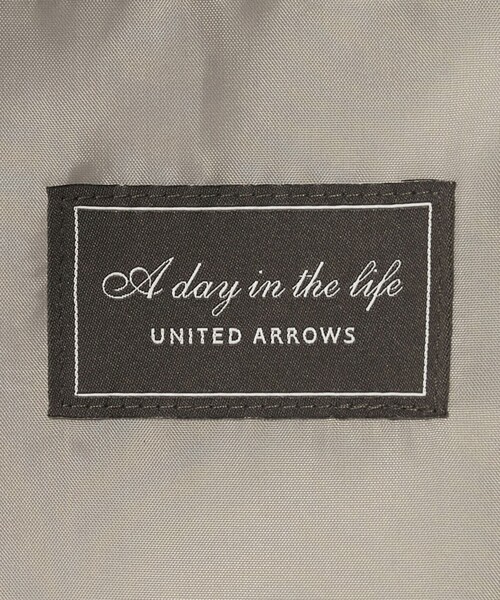 A DAY IN THE LIFE UNITED ARROWS（アデイインザライフユナイテッドアローズ）の「シアーツイル ダブル ショートスリーブジャケット ‐マシンウォッシャブル‐＜A DAY IN THE LIFE＞（テーラードジャケット・レディース・ナチュラル/ネイビー・FREE）」の20枚目の写真