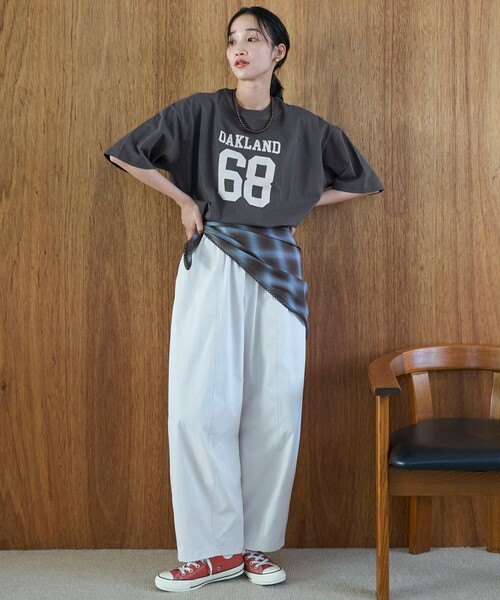 coen(コーエン)の「【汗染み軽減】アソートナンバリングロゴプリント オーバーサイズゆるTシャツ(Tシャツ/カットソー・レディース・ダークグレー/ナチュラル/ベージュ・L/M)」の7枚目の写真