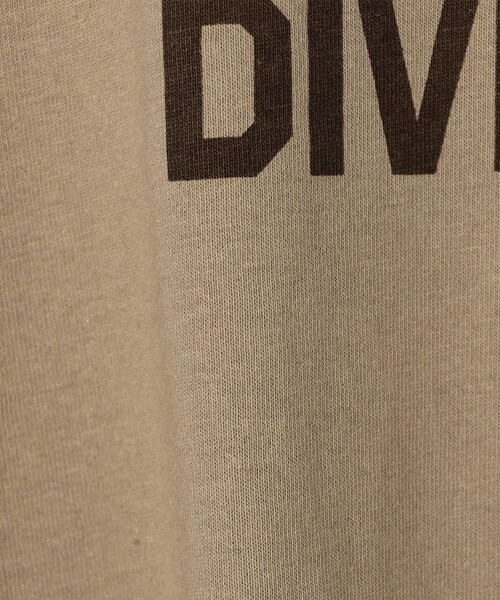 coen(コーエン)の「【汗染み軽減】アソートナンバリングロゴプリント オーバーサイズゆるTシャツ(Tシャツ/カットソー・レディース・ダークグレー/ナチュラル/ベージュ・L/M)」の5枚目の写真