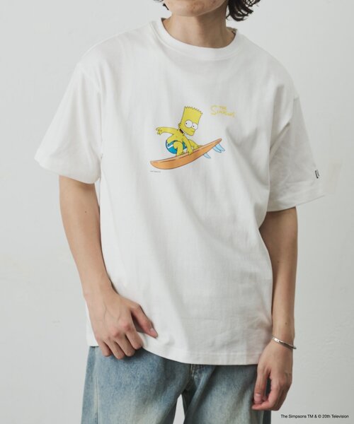 COLONY 2139（コロニートゥーワンスリーナイン）の「ConVenir/ザ・シンプソンズ/バート/サーフTシャツ（Tシャツ/カットソー・メンズ・ホワイト/ブラック・MEDIUM/LARGE）」の3枚目の写真