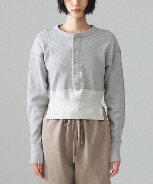 BEAMS BOY（ビームスボーイ）の「maturely / サーマル ヘンリー ロングスリーブ Tシャツ（Tシャツ/カットソー・レディース・ブラック/グレー・ONE SIZE）」の16枚目の写真