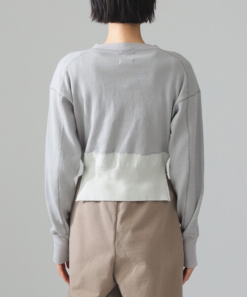 BEAMS BOY（ビームスボーイ）の「maturely / サーマル ヘンリー ロングスリーブ Tシャツ（Tシャツ/カットソー・レディース・ブラック/グレー・ONE SIZE）」の7枚目の写真