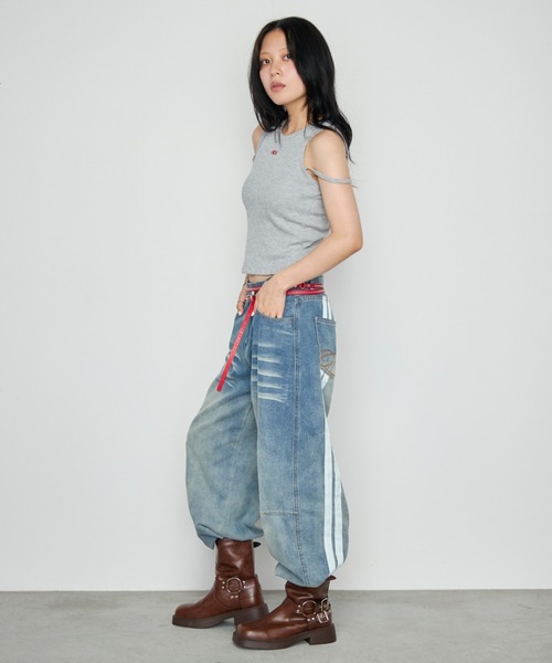 Haze Reverie(ヘイズレヴァリー)の「ダブルラインワイドバギーデニムパンツ(デニムパンツ・レディース・ブルー・SMALL/MEDIUM/LARGE)」の13枚目の写真