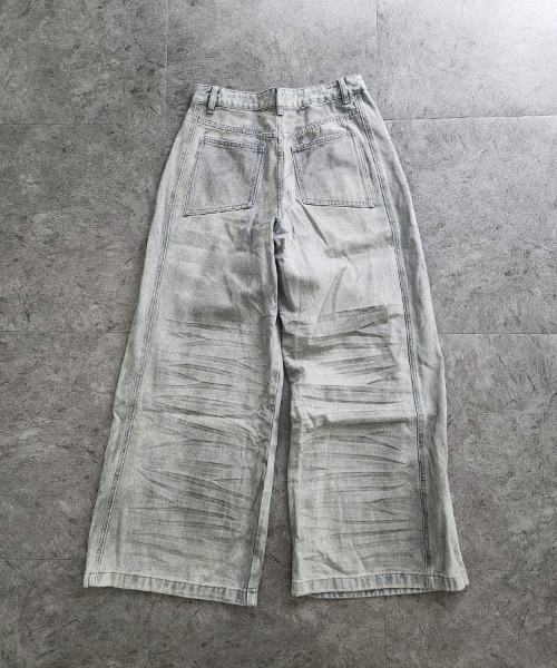 YACA(ヤーカ)の「Distressed Wide Jeans/ディストレストワイドジーンズ(デニムパンツ・レディース・ライトブルー・FREE)」の12枚目の写真