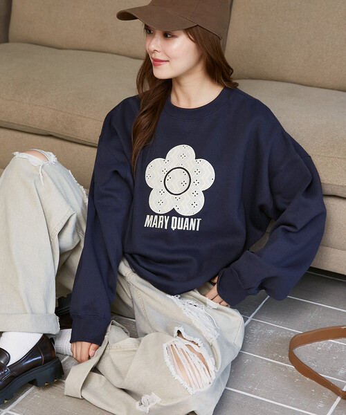 MARY QUANT(マリークワント)の「MARY QUANT × PUBLUX/マリークワント レース 異素材 デイジー アート 裏起毛 スウェット 限定展開(スウェット・レディース・グレー/ネイビー/チャコールグレー・フリ-)」の4枚目の写真