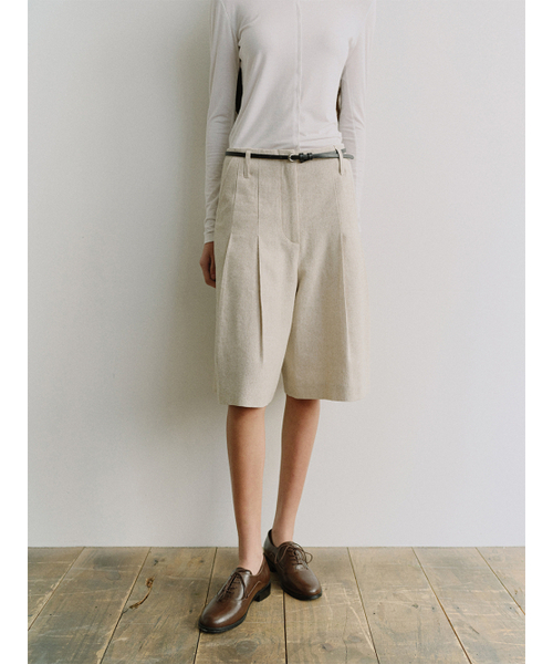 MOHAN(モハン)の「TIS STRIPE WIDE BERMUDA TROUSERS_STRIPE BEIGE(その他パンツ・レディース・ベージュ・SMALL/MEDIUM)」の2枚目の写真