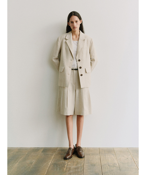 MOHAN(モハン)の「TIS STRIPE WIDE BERMUDA TROUSERS_STRIPE BEIGE(その他パンツ・レディース・ベージュ・SMALL/MEDIUM)」の4枚目の写真