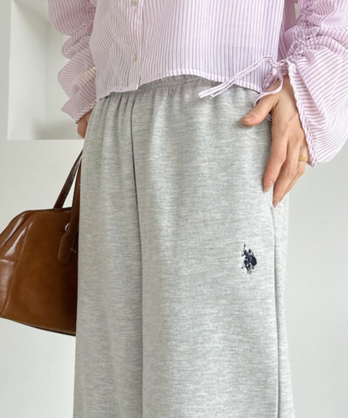 U.S. POLO ASSN.(ユーエスポロアッスン)の「【Ada.別注 U.S. POLO ASSN】裾ドロスト ワイド スウェットパンツ(その他パンツ・レディース・グレー/ブラック/ブラウン・L/S/M)」の4枚目の写真