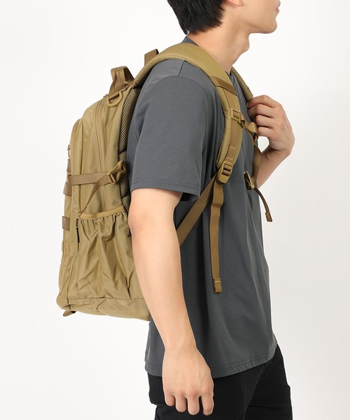 S'more(スモア)の「Urban Loop Backpack(バックパック/リュック・メンズ・Beige/Black・FREE)」の5枚目の写真