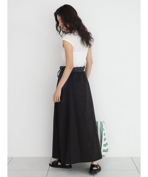 FIKA.(フィーカ)の「Gather waist docking skirt(スカート・レディース・チャコール/ブラウン・FREE)」の6枚目の写真