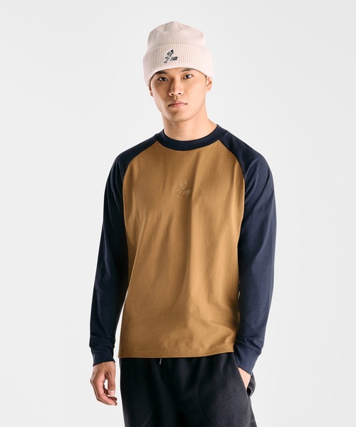 NEW BALANCE(ニューバランス)の「大谷翔平シグネチャーラグランロングスリーブTシャツ(Tシャツ/カットソー・メンズ・アイボリー/カーキブラウン・MEDIUM/X-LARGE/LARGE/XXX-LARGE/XX-LARGE/SMALL)」の2枚目の写真