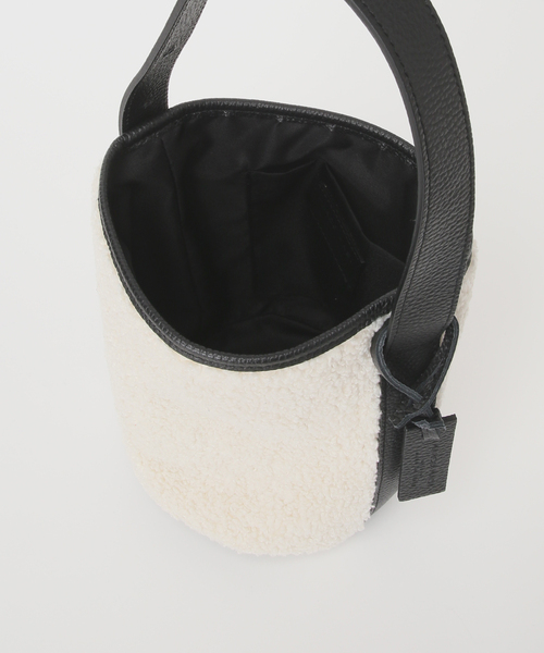 marco masi(マルコマージ)の「《/WEB限定》MARCOMASI/マルコマージ ECO FUR basket(トートバッグ・レディース・アイボリー・FREE)」の3枚目の写真