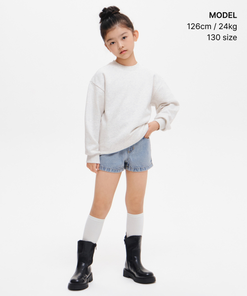 MUSINSA STANDARD KIDS（ムシンサスタンダードキッズ）の「ガールズマイクロデニムショーツ[ライトインディゴ]（その他パンツ・レディース・その他・120/130/150/140/160）」の2枚目の写真