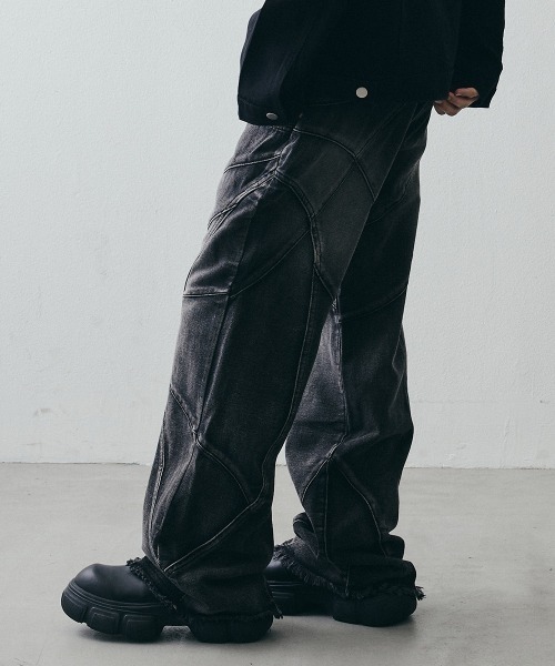 Shoowtime（ショウタイム）の「Vintage-Like Grunge Wide Straight Denim / ヴィンテージライク グランジワイドストレートデニム（デニムパンツ・メンズ・ブラック・X-LARGE/LARGE/MEDIUM）」の8枚目の写真