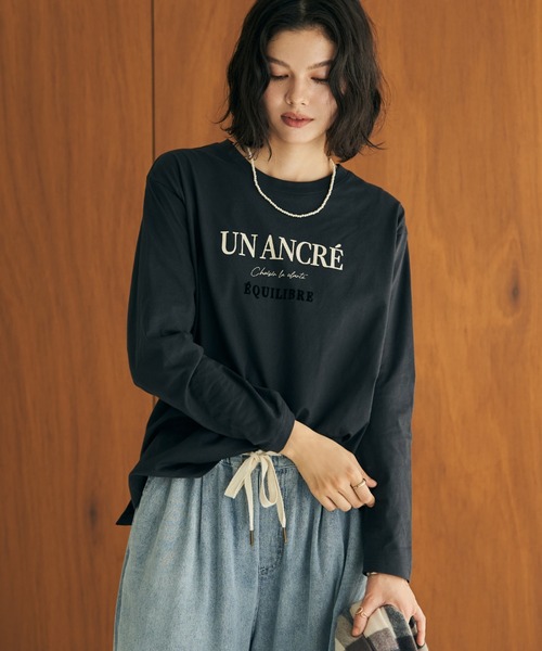 ikka(イッカ)の「ロゴフォトプリントロンT(Tシャツ/カットソー・レディース・チャコール/オフホワイト/ブラウン/ベージュ・M/L)」の3枚目の写真