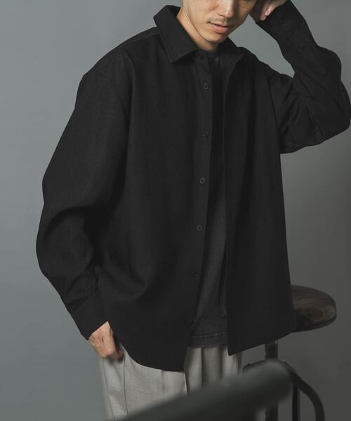 ITEMS URBANRESEARCH(アイテムズ アーバンリサーチ)の「『イージーケア』ストレッチデニムライク レギュラーカラーシャツ(シャツ/ブラウス・メンズ・ブラック/ネイビー・MEDIUM/LARGE)」の2枚目の写真