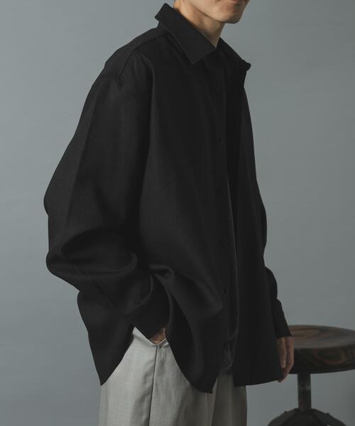 ITEMS URBANRESEARCH(アイテムズ アーバンリサーチ)の「『イージーケア』ストレッチデニムライク レギュラーカラーシャツ(シャツ/ブラウス・メンズ・ブラック/ネイビー・MEDIUM/LARGE)」の3枚目の写真