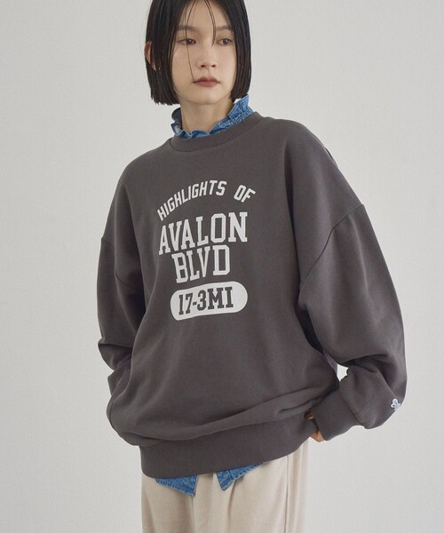 PENNEYS(ぺニーズ)の「【Penneys(ぺニーズ)別注】カレッジロゴ アソートプリント裏毛スウェット(スウェット・レディース・ダークグレー/ワインレッド/ナチュラル・FREE)」の14枚目の写真