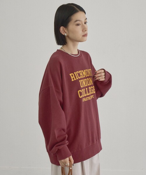 PENNEYS(ぺニーズ)の「【Penneys(ぺニーズ)別注】カレッジロゴ アソートプリント裏毛スウェット(スウェット・レディース・ダークグレー/ワインレッド/ナチュラル・FREE)」の6枚目の写真