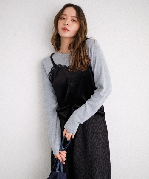 murea(ミュレア)の「レイヤード風ベロアキャミソール長袖カットソー(Tシャツ/カットソー・レディース・ブラック/グレー・FREE)」の11枚目の写真