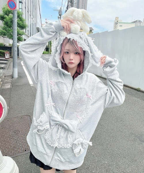 Ank Rouge（アンクルージュ）の「ハートウサギのBIGパーカー（Tシャツ/カットソー・レディース・ピンク/グレー・M）」の2枚目の写真