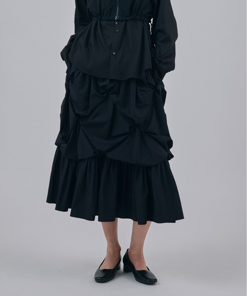 NON TOKYO(ノントーキョー)の「FLOWER SMOCKING SKIRT(スカート・レディース・レッド/ライトイエロー/ブラック・FREE)」の1枚目の写真