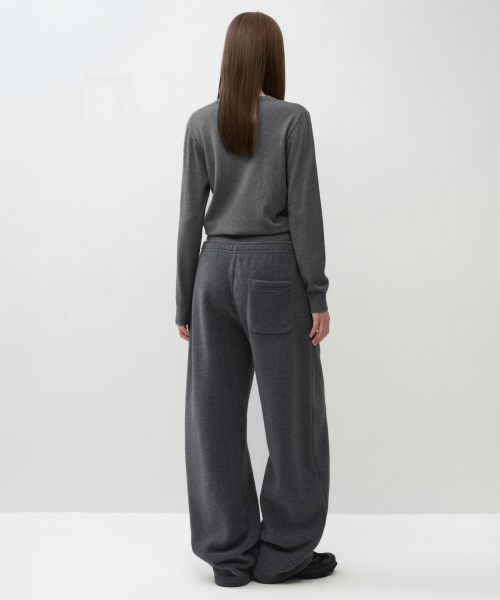 MUSINSA STANDARD WOMAN（ムシンサスタンダードウーマン）の「ウィメンズポラフリースカーブドバンディングパンツ[グレー]（スウェットパンツ・レディース・その他・SMALL/MEDIUM/LARGE/X-SMALL）」の3枚目の写真