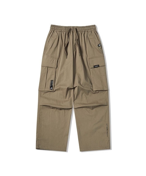 LIFE WORK(ライフワーク)の「共用) L3 マルチラベルパラシュートカーゴパンツ(その他パンツ・メンズ・ブラウン/ブラック・S/M/L)」の1枚目の写真