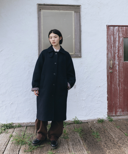 OHESHIO(オヘシオ)の「FLORAL BALMACAAN LONG COAT, BLACK(ダッフルコート・レディース・その他・FREE)」の3枚目の写真