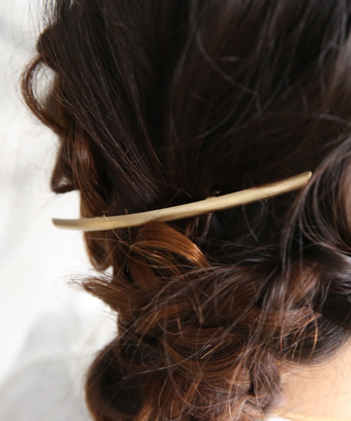queite（ケイト）の「カーブラインメタルバレッタ（バレッタ/ヘアクリップ・レディース・シルバー/ゴールド・ﾌﾘ-）」の6枚目の写真