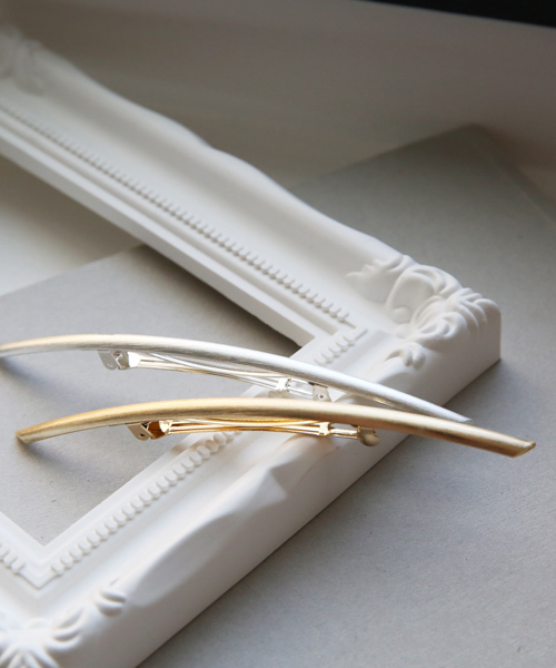 queite（ケイト）の「カーブラインメタルバレッタ（バレッタ/ヘアクリップ・レディース・シルバー/ゴールド・ﾌﾘ-）」の7枚目の写真