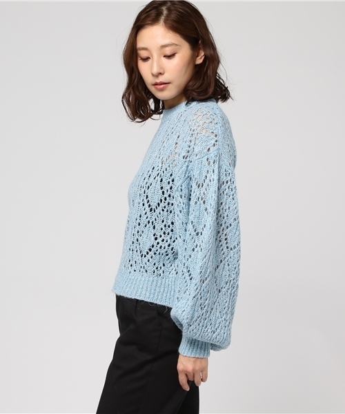 SLY(スライ)の「バル-ンSLEEVE カギ編み HG TOPS(ニット/セーター・レディース・ライトブルー/オフホワイト/ベージュ・FREE)」の5枚目の写真