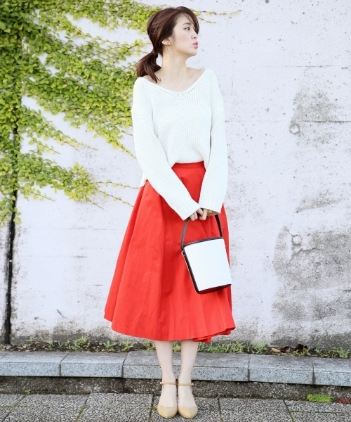 A part by（アパートバイ）の「1.5GCoNyWザックリPO　746619 （ニット/セーター・レディース・オフホワイト/レッド/ブルー/ブラック・FREE）」の5枚目の写真