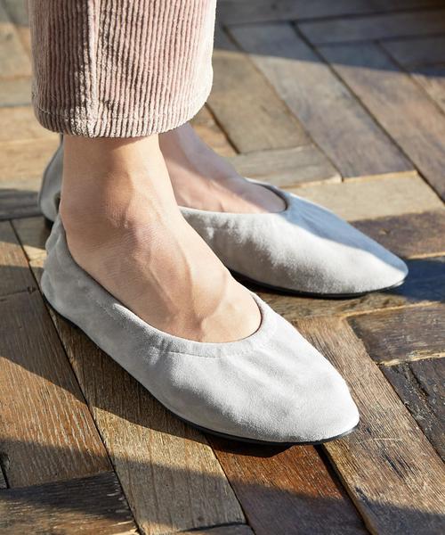 green label relaxing（グリーンレーベルリラクシング）の「CF ギャザーFLTシューズ ◆（その他シューズ・レディース・ベージュ/ライトグレー/ブラック・37(23.5)/38(24.5)/36(22.5)）」の2枚目の写真