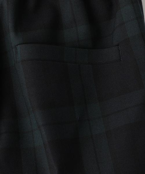 green label relaxing（グリーンレーベルリラクシング）の「【キッズ】ブラックウォッチ ショートパンツ（スーツパンツ・キッズ・ダークグリーン・105/135/125/115）」の6枚目の写真