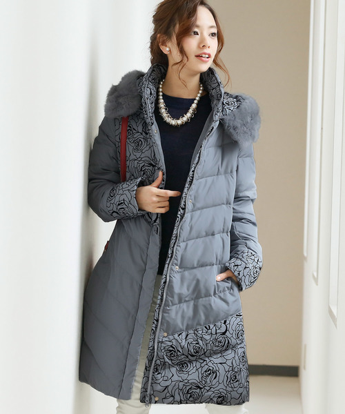 ElegChic(エレグシック)の「ローズフロッキーフード ロング ダウンコート/秋冬 キルティング 冬 コート(ダウンジャケット/コート・レディース・ブラック/グレー/モカ・M/L)」の20枚目の写真