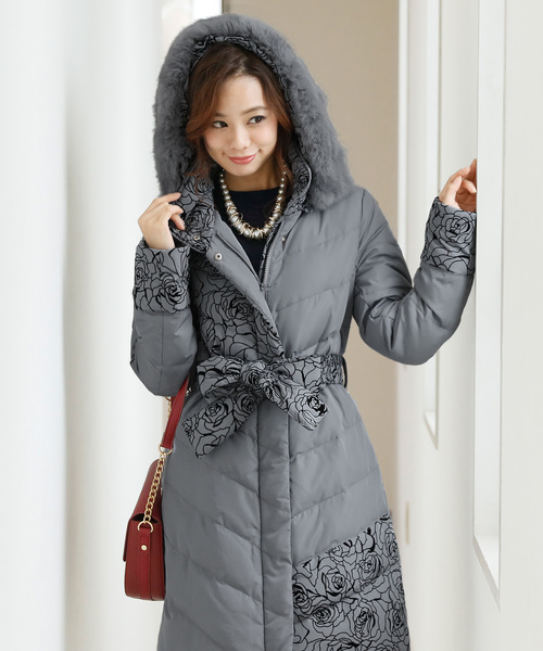 ElegChic(エレグシック)の「ローズフロッキーフード ロング ダウンコート/秋冬 キルティング 冬 コート(ダウンジャケット/コート・レディース・ブラック/グレー/モカ・M/L)」の19枚目の写真
