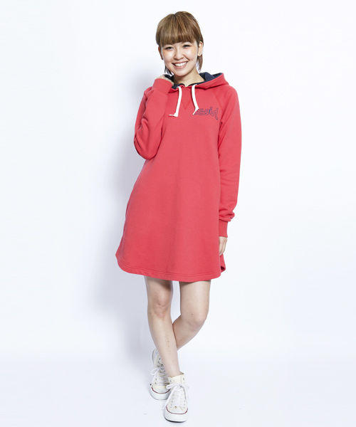 X-girl（エックスガール）の「SWEAT DOUBLE HOODIE DRESS（ワンピース・レディース・ブラック/アッシュグレー/グリーン/ネイビー/パープル/ピンク/レッド・1/2）」の7枚目の写真