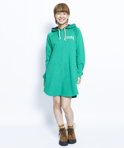 X-girl（エックスガール）の「SWEAT DOUBLE HOODIE DRESS（ワンピース・レディース・ブラック/アッシュグレー/グリーン/ネイビー/パープル/ピンク/レッド・1/2）」の3枚目の写真