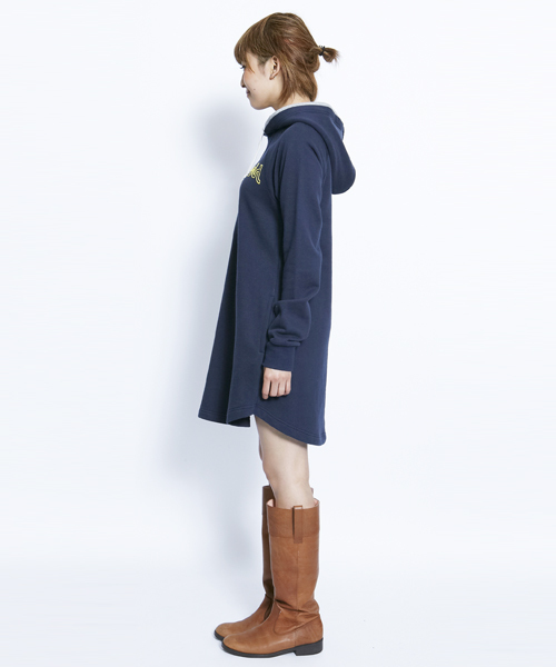 X-girl（エックスガール）の「SWEAT DOUBLE HOODIE DRESS（ワンピース・レディース・ブラック/アッシュグレー/グリーン/ネイビー/パープル/ピンク/レッド・1/2）」の21枚目の写真