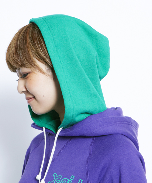 X-girl（エックスガール）の「SWEAT DOUBLE HOODIE DRESS（ワンピース・レディース・ブラック/アッシュグレー/グリーン/ネイビー/パープル/ピンク/レッド・1/2）」の16枚目の写真