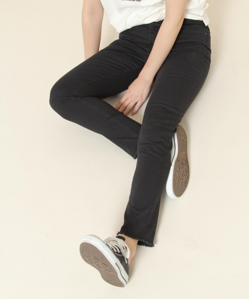 PAGEBOY（ページボーイ）の「ハイウエストスキニーデニム（デニムパンツ・レディース・ブルー/ネイビー/ブラック・LARGE/MEDIUM/SMALL）」の8枚目の写真