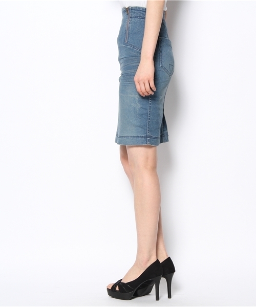 ROSE BUD(ローズバッド)の「S-LSK-13103 FRONT ZIP TIGHT SKIRT(デニムスカート・レディース・ブルー系その他/ブルー・1/2)」の3枚目の写真