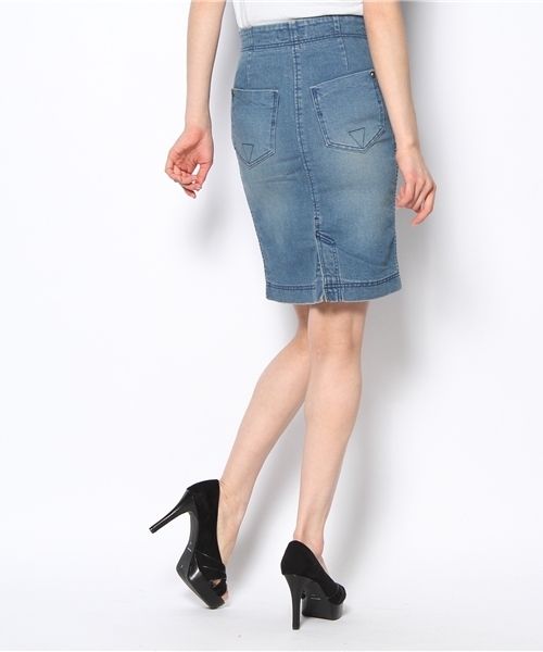 ROSE BUD(ローズバッド)の「S-LSK-13103 FRONT ZIP TIGHT SKIRT(デニムスカート・レディース・ブルー系その他/ブルー・1/2)」の4枚目の写真