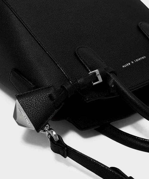 チャールズアンドキース　トップハンドルストラクチャーバッグ　黒 CHARLES & KEITH トップハンドルストラクチャーバッグ 【再入荷