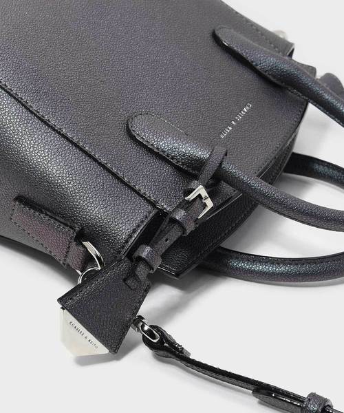 CHARLES & KEITH(チャールズ & キース)の「トップハンドルストラクチャーバッグ / TOP HANDLE STRUCTURED BAG(トートバッグ・レディース・ブラック/サックスブルー/マルーン/ブルー系その他4・M)」の10枚目の写真