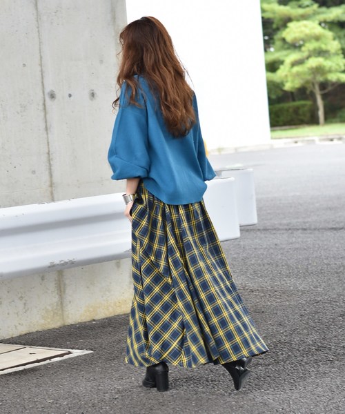 LHELBIE（レルビエ）の「サイドスリットボタンチェックボリュームスカート（スカート・レディース・ネイビー/イエロー/レッド・M）」の13枚目の写真